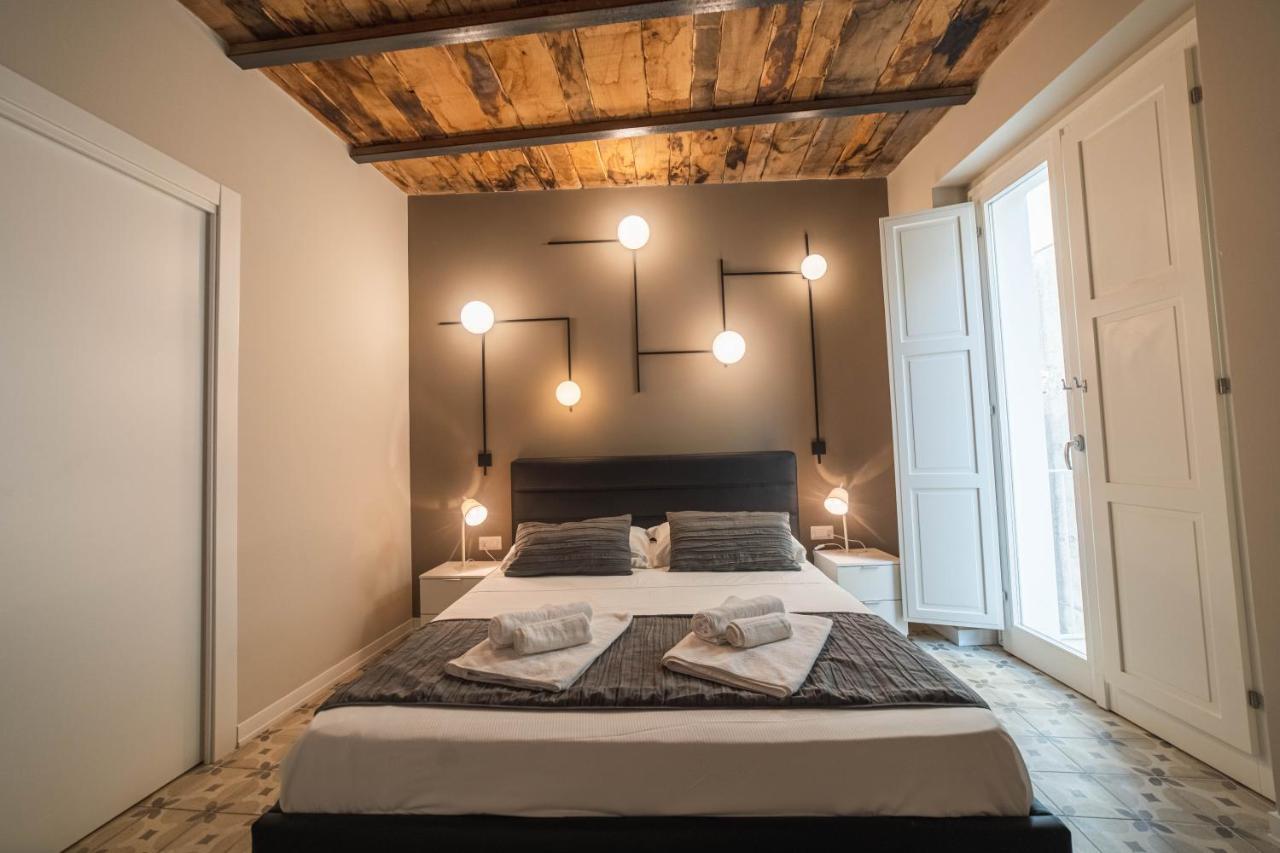 Palazzo Paladini - Luxury Suites In The Heart Of The Old Town Pizzo  Zewnętrze zdjęcie