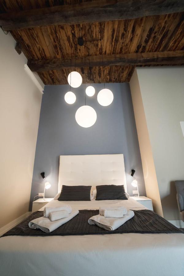 Palazzo Paladini - Luxury Suites In The Heart Of The Old Town Pizzo  Zewnętrze zdjęcie